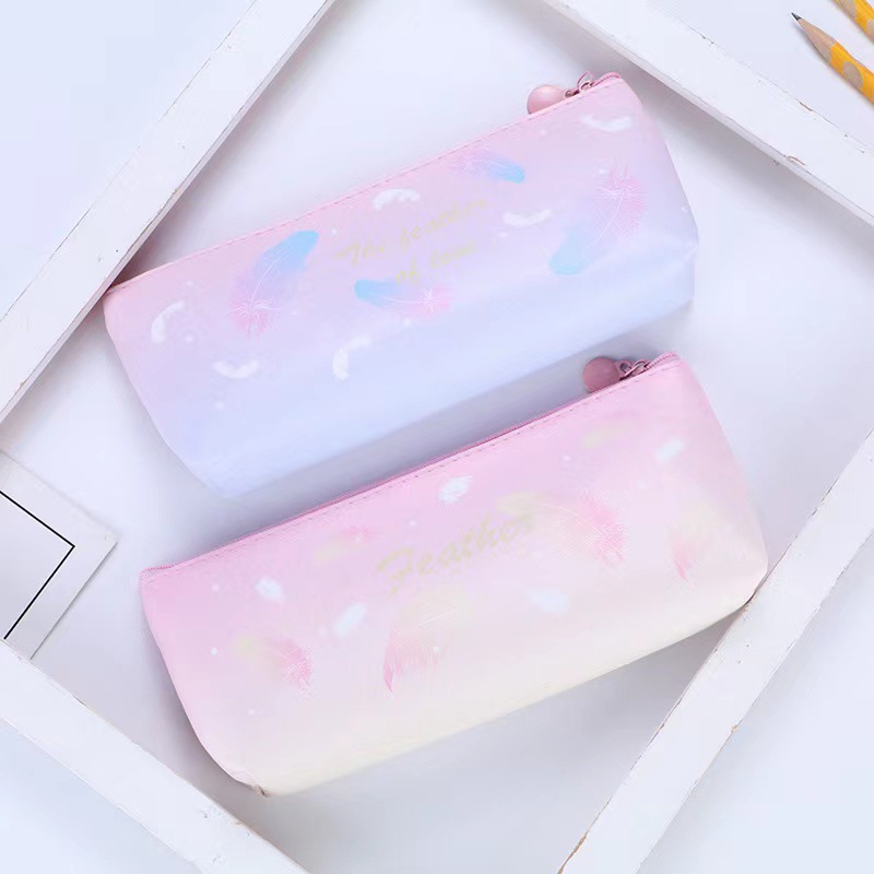 Simple leather large-capacity quille case for girls, cute pencil case, creative stationery storage bag for junior high school and primary school students details Picture