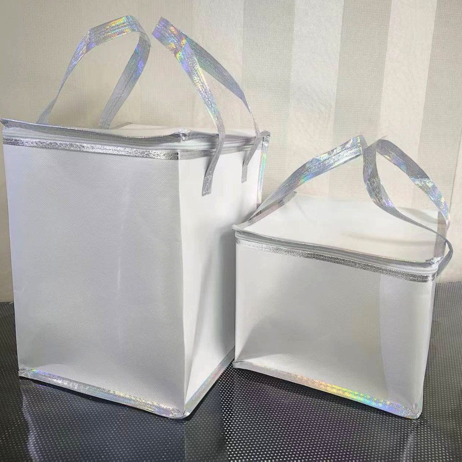Wholesale of in-stock aluminum foil insulated bags, takeout barbecue packaging bags, hand-held insulated bags, cake, milk tea and catering packaging bags details Picture