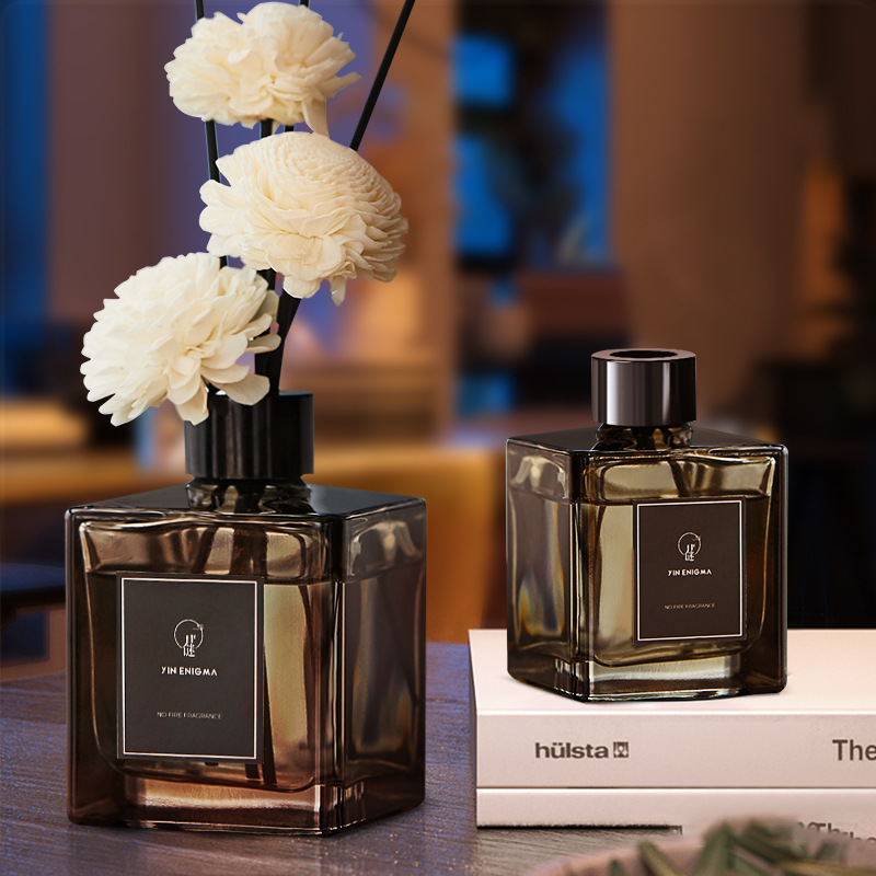 Grey square aroma diffuser bottle with a high-end feel, ins aroma diffuser bottle, glass empty bottle, high appearance level, non-flammable rattan evaporation bare bottle