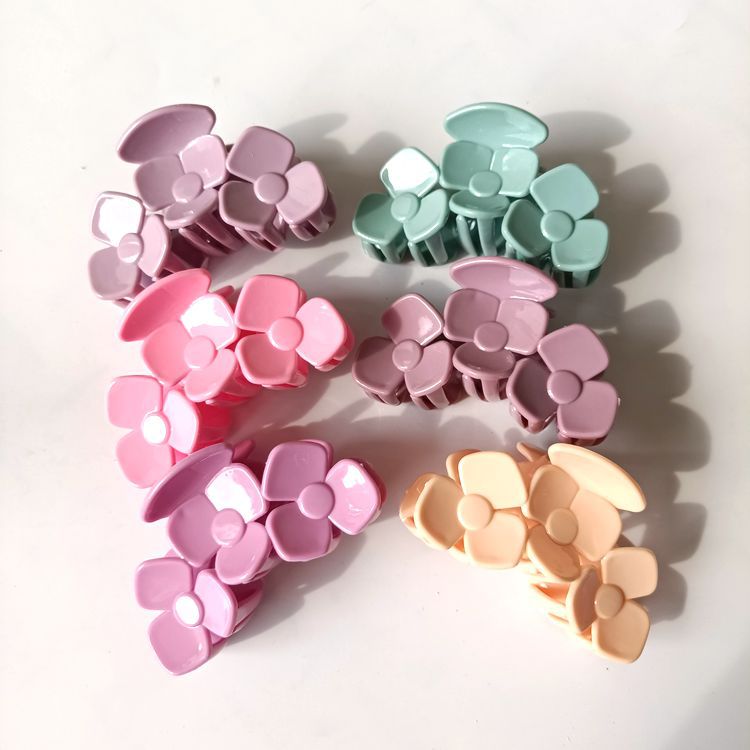 Clover color grab hair grab Ice cream color grab plastic grab Korean color 2 yuan supply full figure