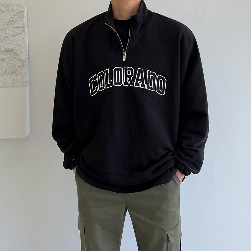 A semi-high-neck hoodie for men in spring 2022, featuring a letter print coat and a loose long-sleeved base layer from a Korean trendy brand Application Scenario