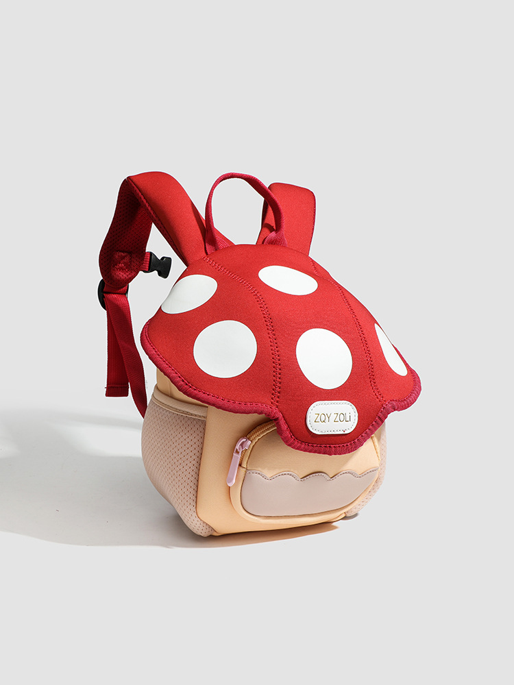 儿童休闲双肩包实物图