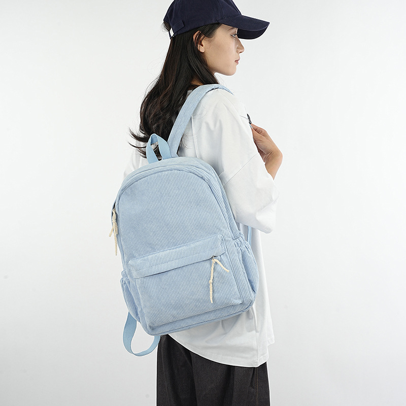 双肩包/背包/双肩包会议/运动背包/hellokt背包白底实物图