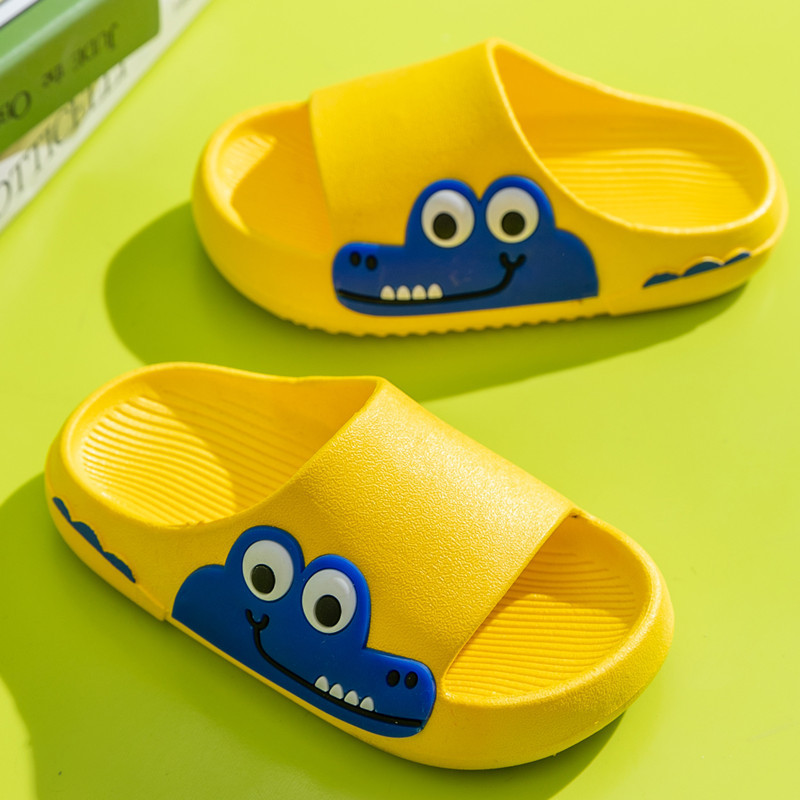 Soft-soled cute dinosaur children's slippers, summer girls' home anti-slip princess bath and bathroom boy baby cool slippers Application Scenario