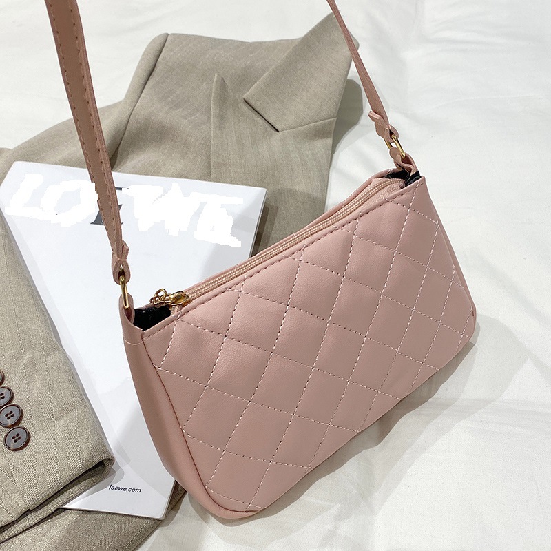 Korean Version Of Women Underarm Bag 2021Women Bag Fashion Wholesale A Cross-Body Embroidered Square Bag Application Scenario