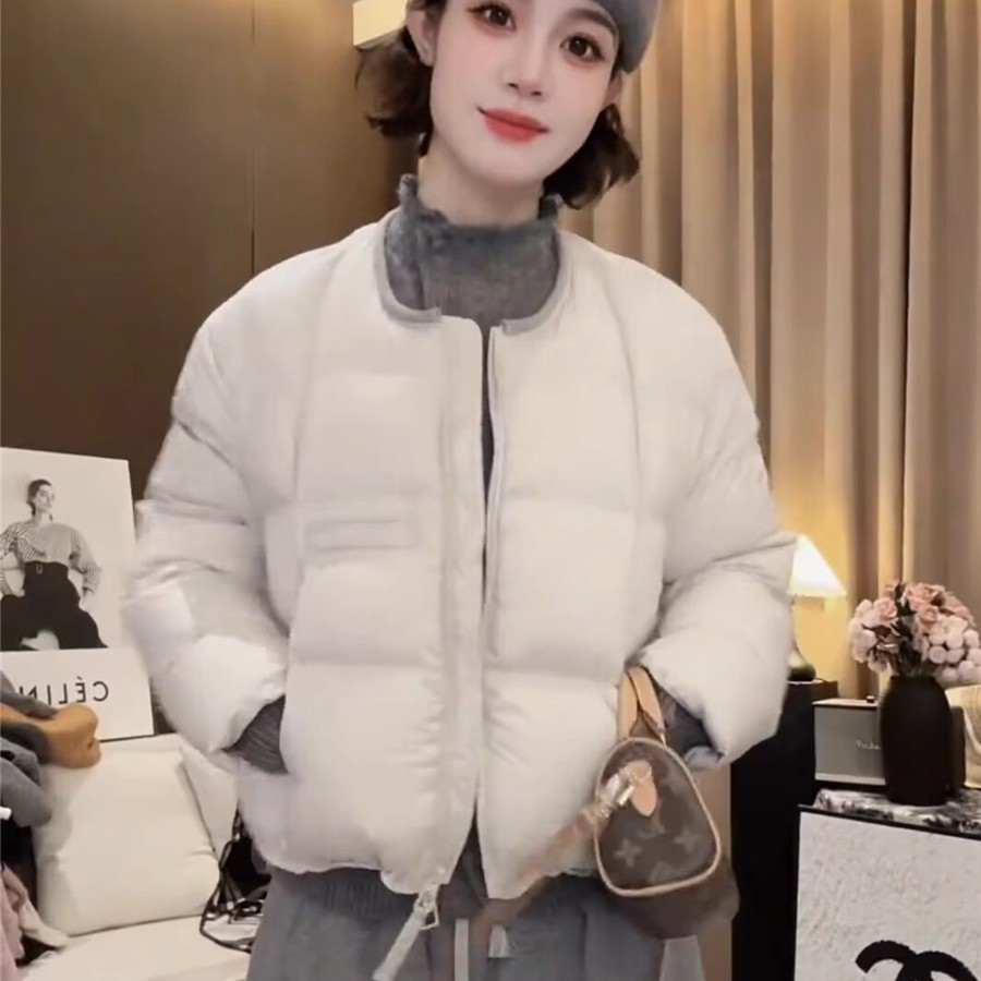2025年冬季新款时尚短款羽绒服女小个子圆领加厚白鸭绒面包服外套详情4