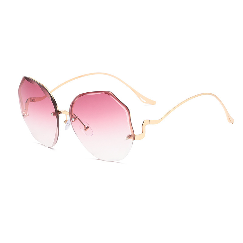 2022 New Korean-style trendy light-colored transparent sunglasses for women, a popular UV-blocking frameless glasses Item Picture