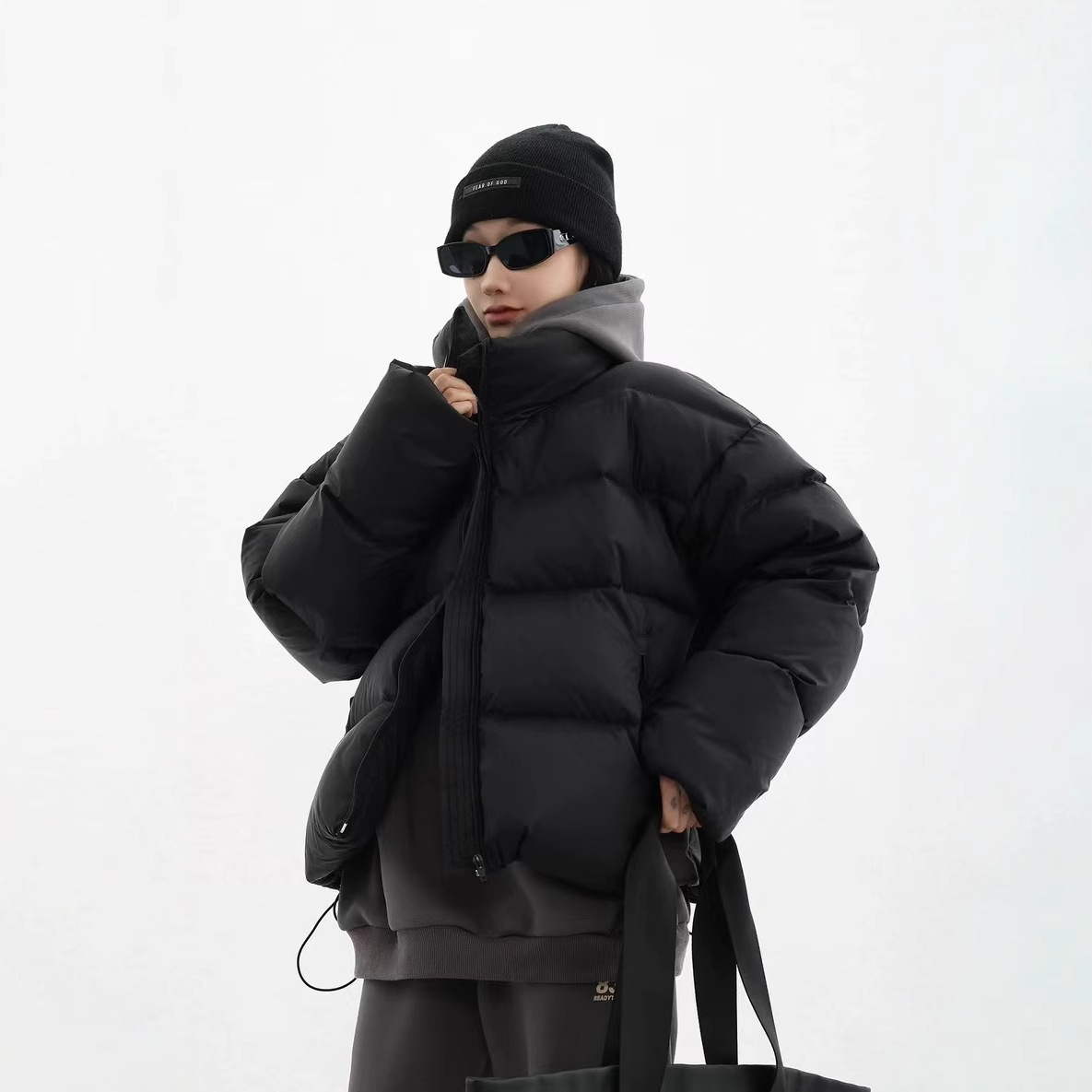 Jnby's same style ultra-light short down jacket for women with a stand-up collar of 90, white duck down ultra-light bread jacket 2025 new style details Picture