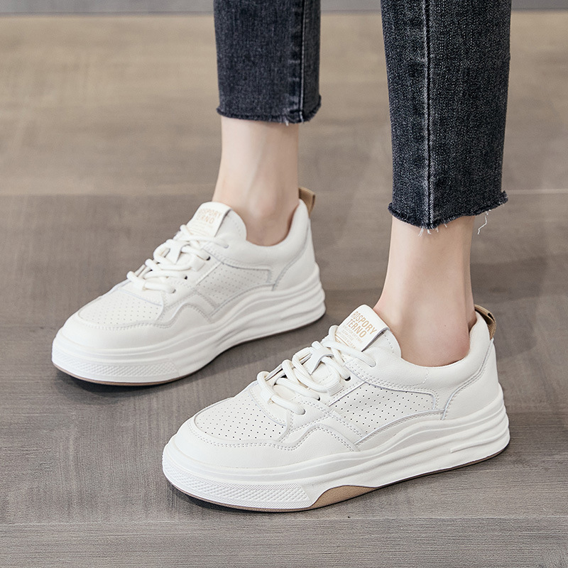 Leather small white shoes women's shoes driving soft sole Korean version of sports leisure all match leather fashion brand flat shoes full figure