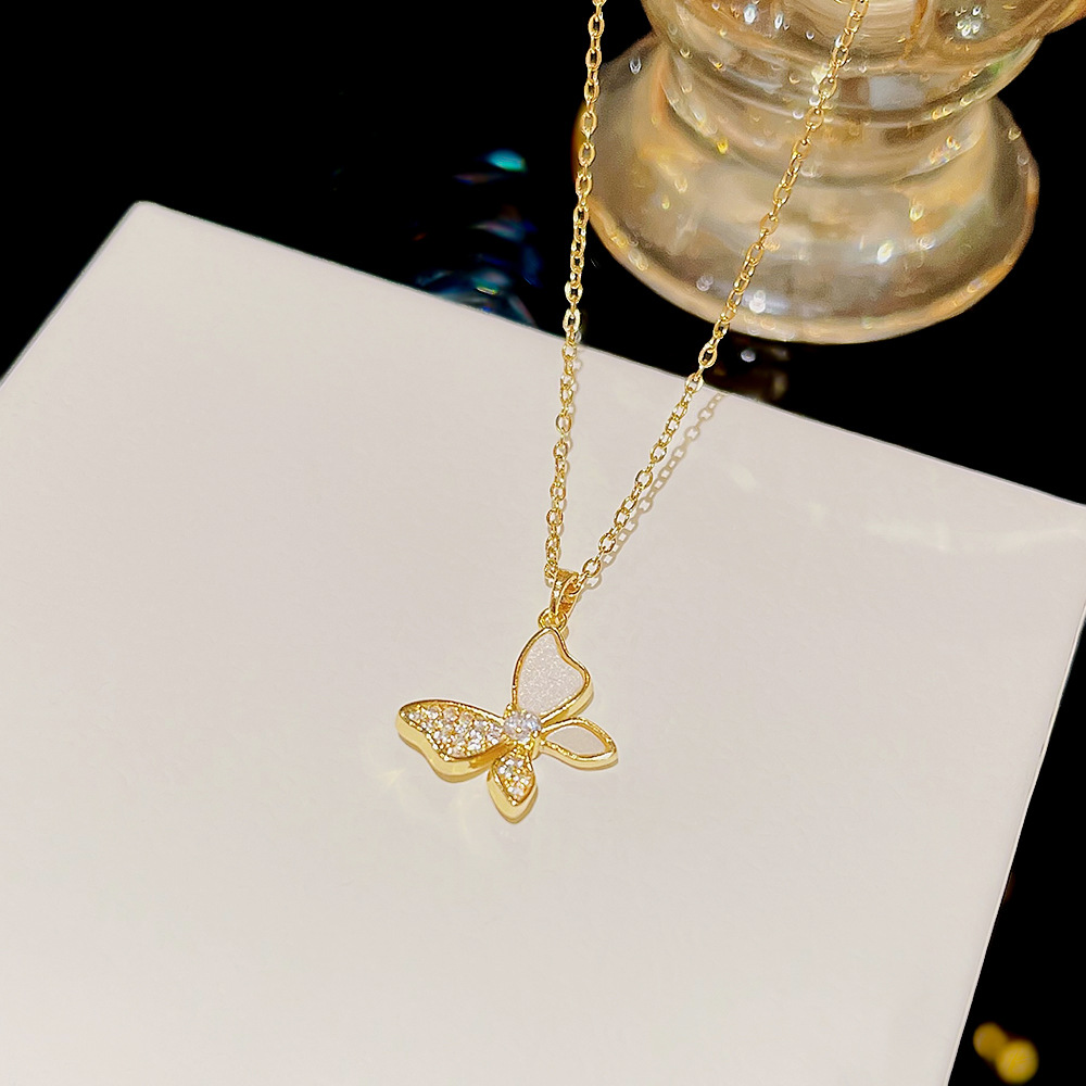 18k小众高级感轻奢蝴蝶吊坠锁骨链百搭不掉色配饰钛钢项链饰品女