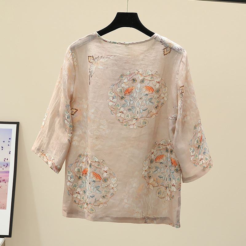 Chinese-style ramie retro spring short top for women with a button-up design that makes them look younger. A trendy cotton and linen unique shirt Specification image