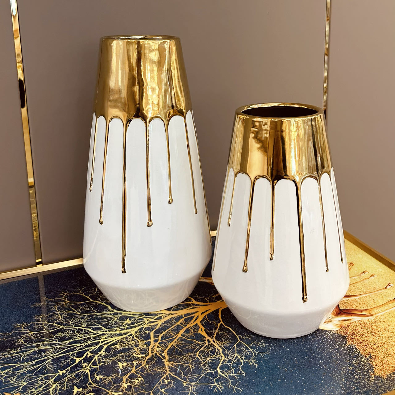 Modern creative gold plated ceramic vase wholesale living room decoration flower arrangement model room soft decoration porch vase Gold castle vase Item Picture