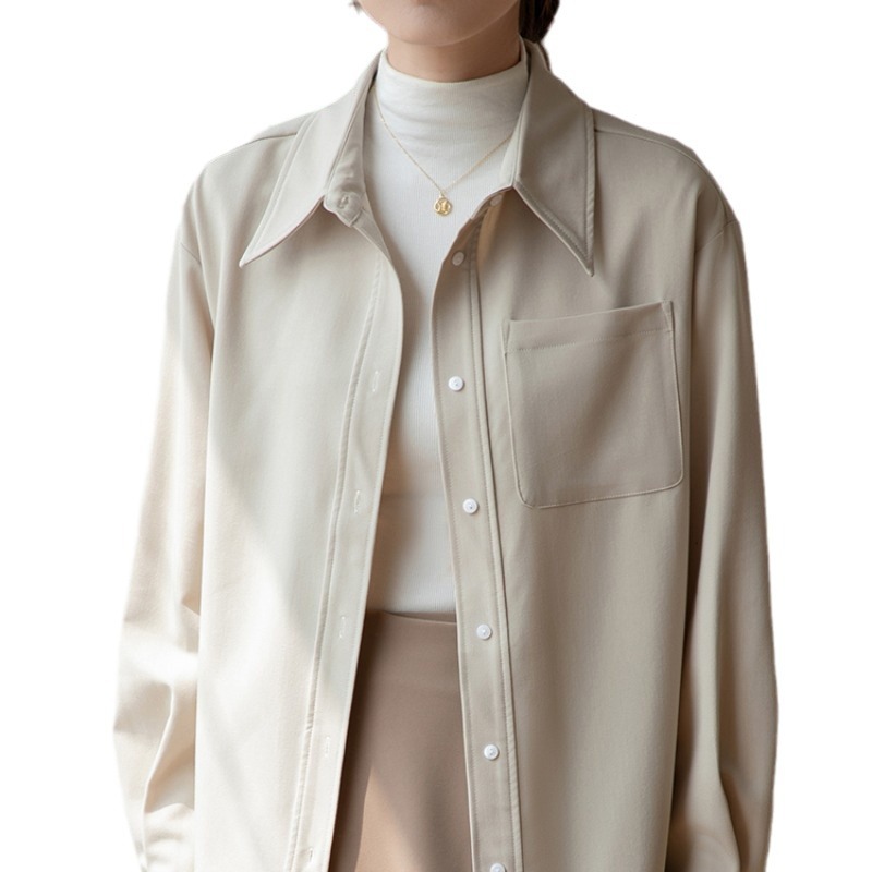 A real photo of a white long-sleeved layered shirt for women's work in the 2024 autumn and winter season, paired with a thickened twill brushed shirt Item Picture