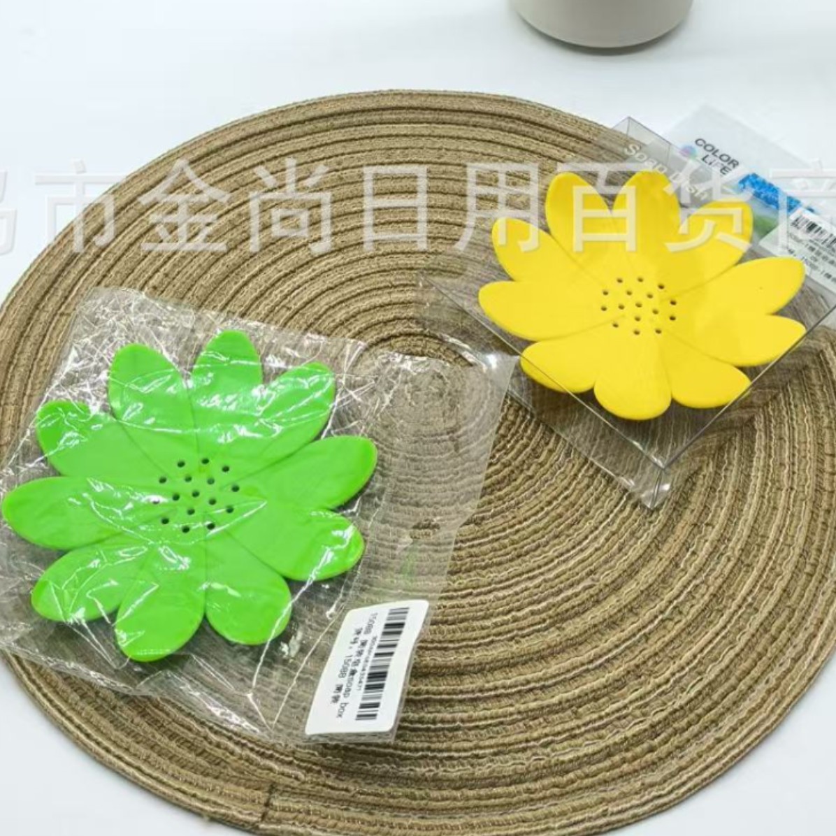 Wholesale single-layer petal new minimalist style household soap box, soap box, non-perforated storage rack and storage box full figure