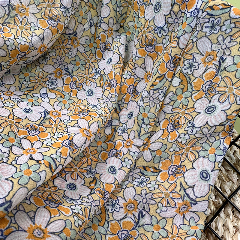 Second batch of single-layer slightly translucent summer dress fabric exclusively for pearl chiffon, fresh and fashionable printed fabric Application Scenario