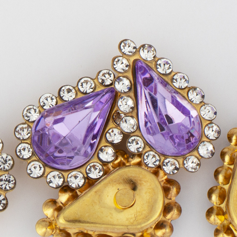 Wholesale of sunflower-colored acrylic claw diamond pear-shaped handmade DIY hair accessories, shoes, clothing and accessories Application Scenario