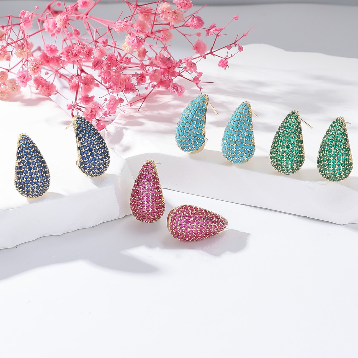 潮流水滴耳环女小众轻奢气质时尚感耳饰爆款铜镶锆石银针耳坠批发