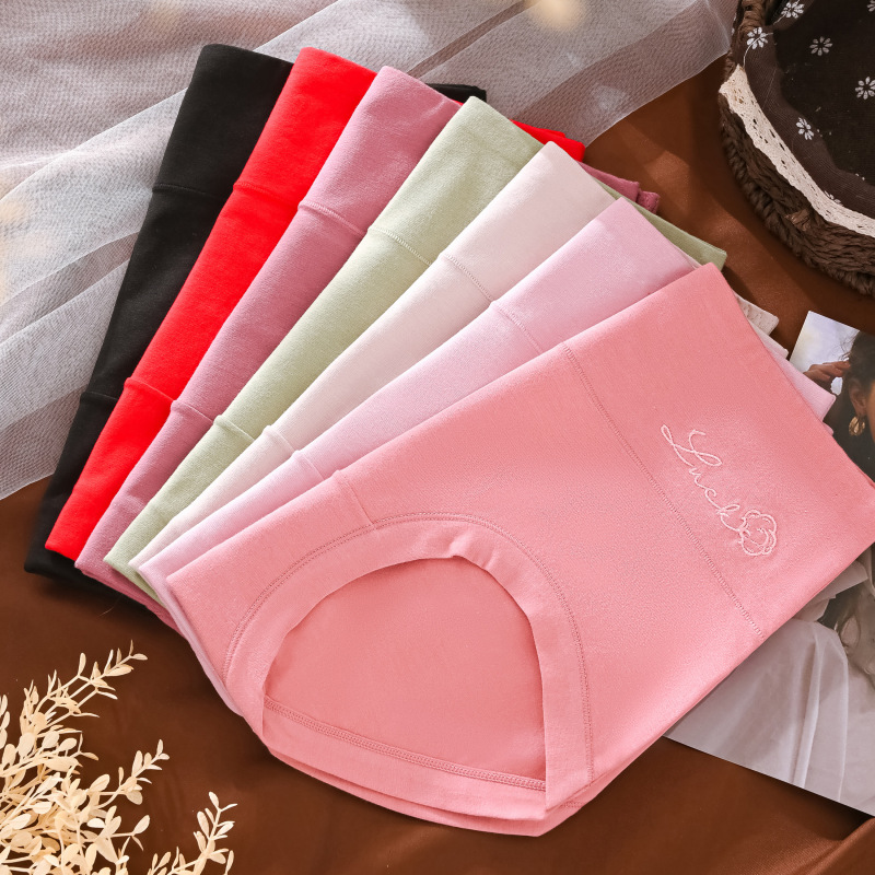 Rabbit Year Of The Year Of The Red Cotton Underwear Women's Mid-Waist Belly Women Embroidery New Comfortable Breathable Briefs Winter Specification drawing