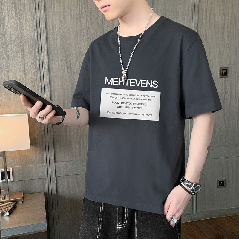 A short-sleeved, round-neck T-shirt for young men in summer, with a loose, cool, simple and casual print style Specification image