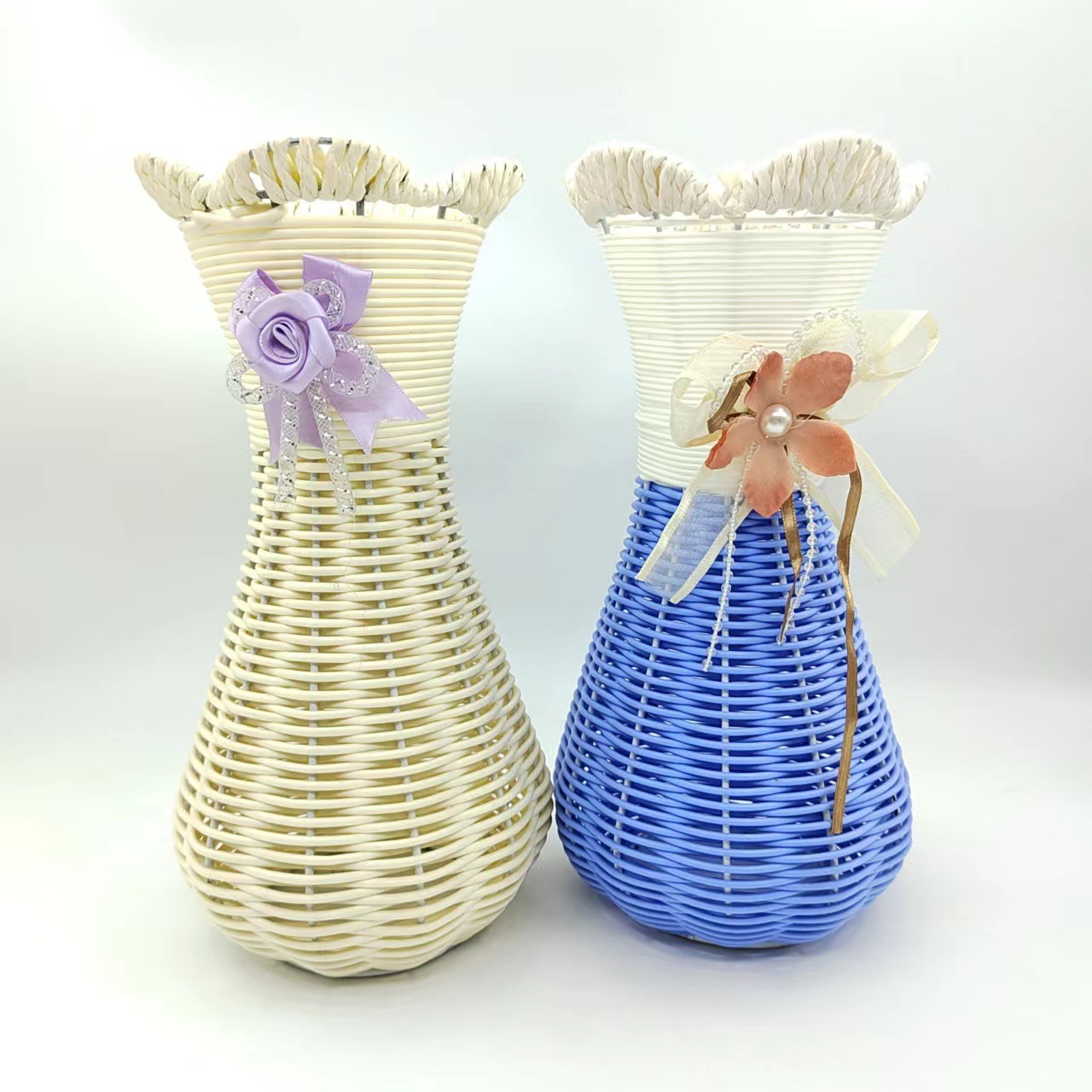Exquisite Hand-Woven Plastic Decorative Vase Flower Arranger Dry Flower Silk Flower Arranger For Interior Decoration Application Scenario