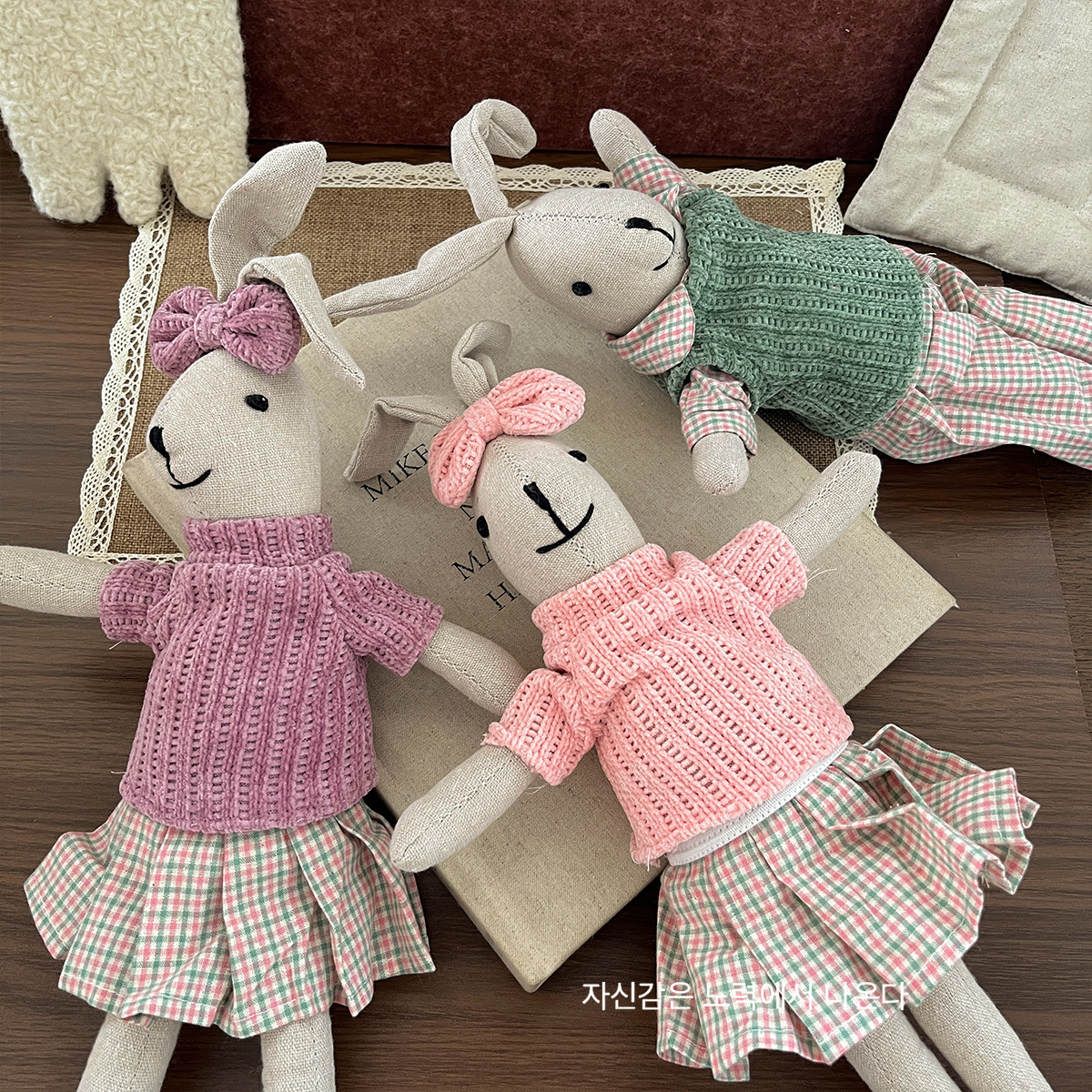 Cute Korean-style cartoon cotton and linen handmade rabbit dolls, children's soothing toys, stuffed dolls, birthday gift items Application Scenario