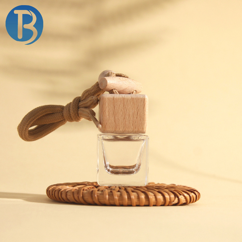 5ML car aromatherapy glass bottle hanger, diffuser wooden cap, car perfume dispenser bottle hanger, empty bottle details Picture