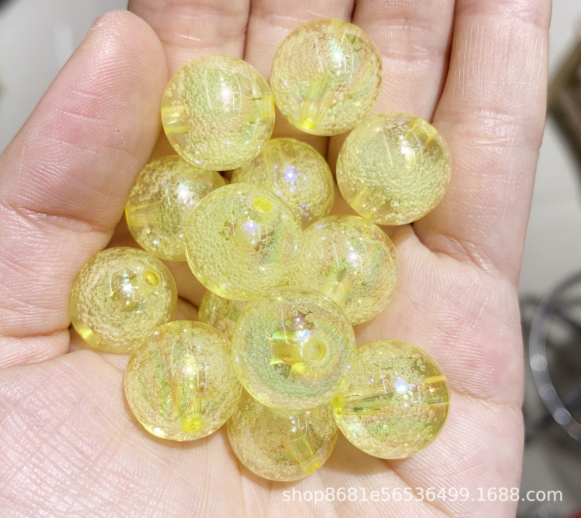 Acrylic straight-hole bubble AB colorful round beads DIY key chain mobile phone chain beads Douyin best-selling card 16mm Application Scenario