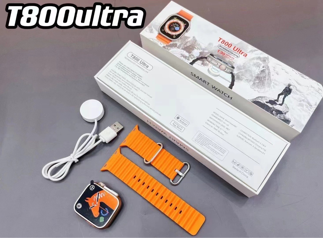 The T800Ultra smartwatch is a bestseller in Huaqiangbei. It features Bluetooth for making phone calls, heart rate control, and advanced technology for taking photos