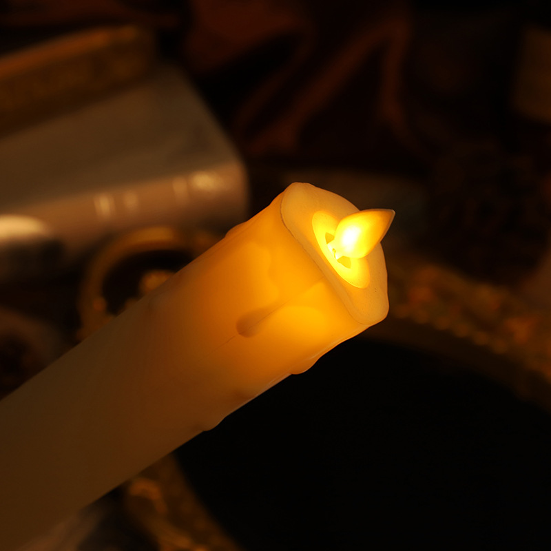 Cross-Border New Fluid Long Pole Electronic Candle Light Warm White Plastic Simulation Halloween Candle European-Style Decoration Application Scenario