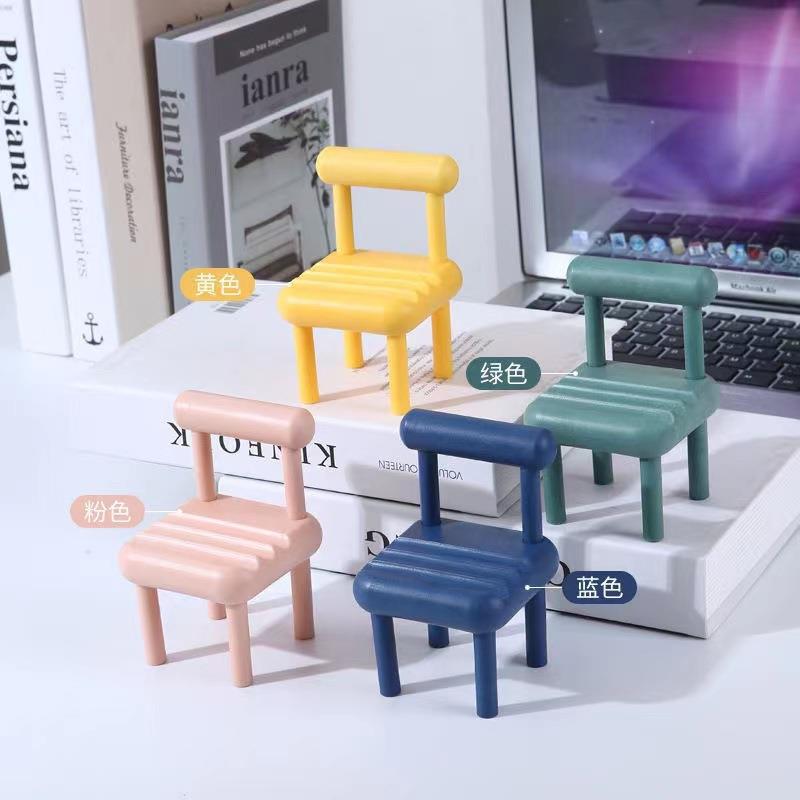 爆款小凳子手机支架创意懒人塑料桌面摆件小椅子手机直播置物架创意手机支架摆件详情图2