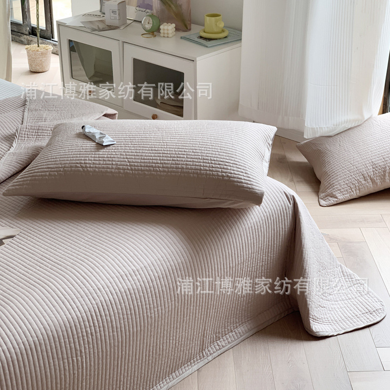 Korean-style simple solid-color washed cotton all-cotton bed cover, cotton-padded anti-slip pad, quilted quilt, pure cotton three-piece set bedding wholesale Specification image