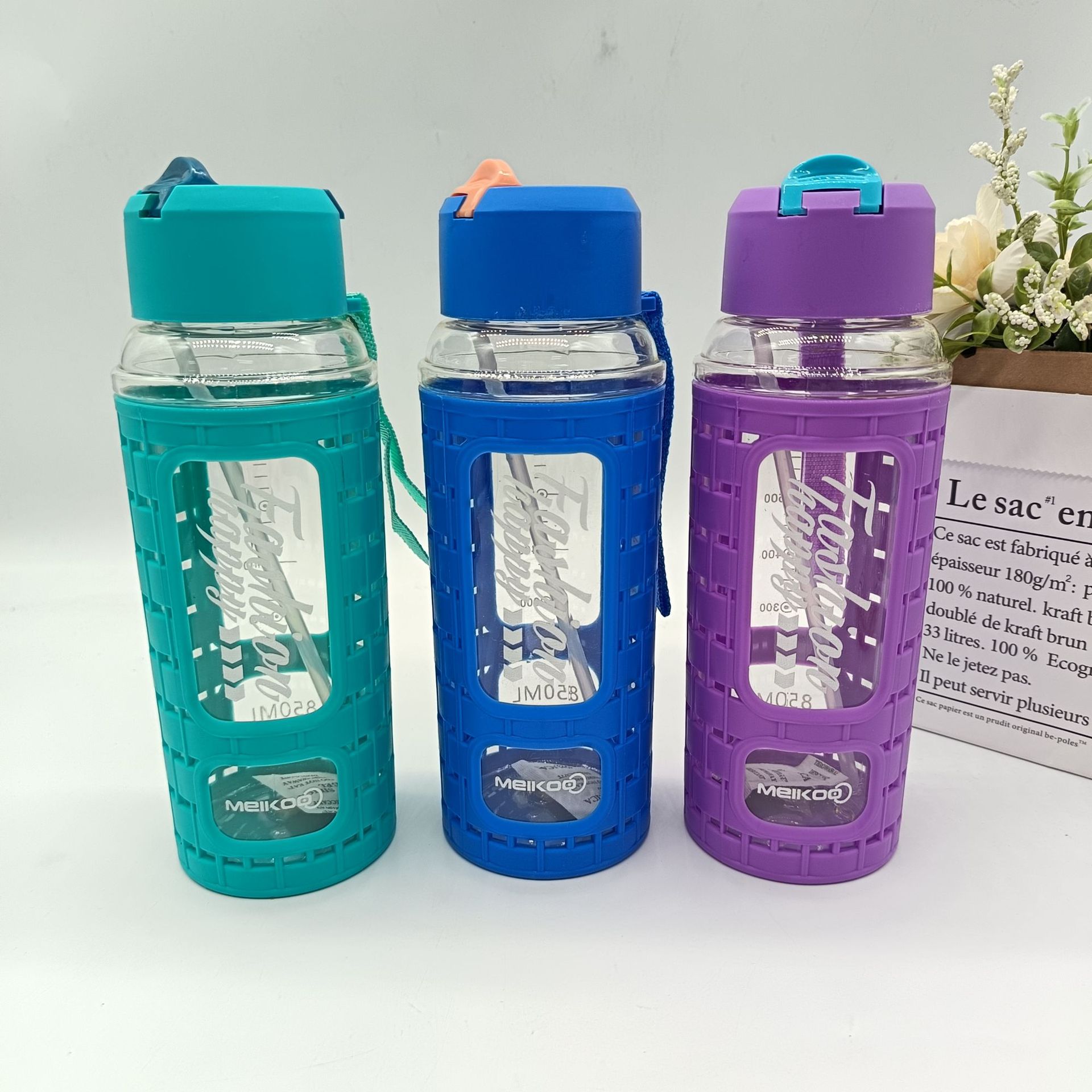 High appearance level plastic large-capacity water cups for both boys and girls, portable drawstring, push-cap, straw, sports and fitness water bottles, straw cups details Picture