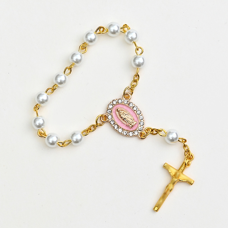 6MM pearl gold cross car pendant accessories and men's and women's jewelry accessories are popular cross-border foreign trade products in Europe and America Application Scenario