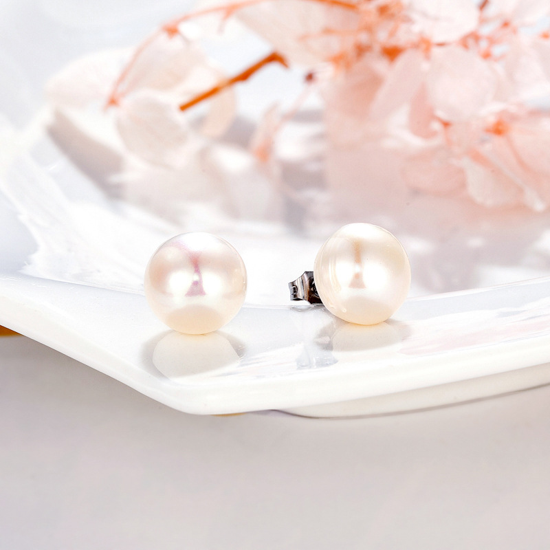 Freshwater pearl stud earrings, high-end and niche earrings, summer ins titanium steel stud earrings for women wholesale Specification image