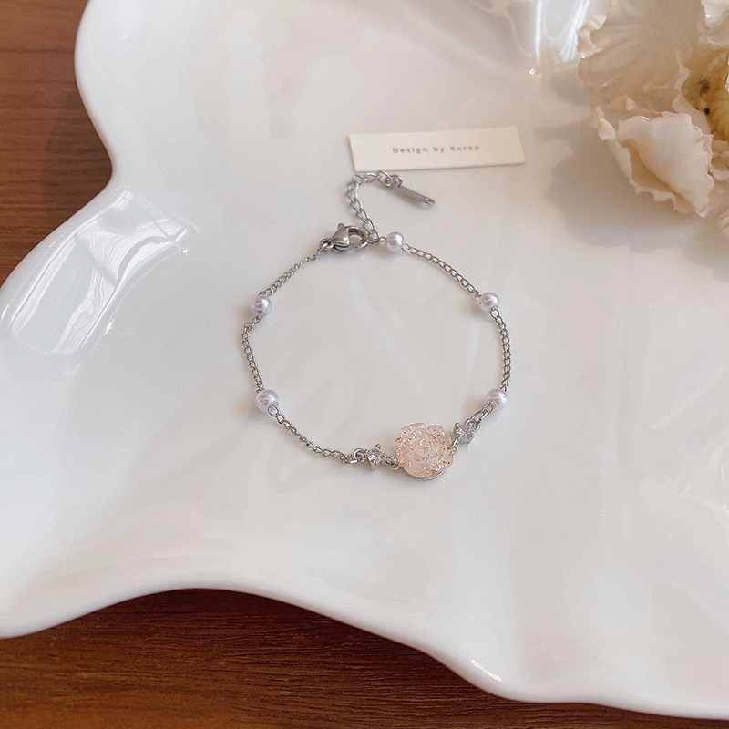 2023 New Pearl Flower Bracelet Female Light Luxury Temperament Small High-Grade Sense Bracelet With Adjustable Hand Accessories Application Scenario