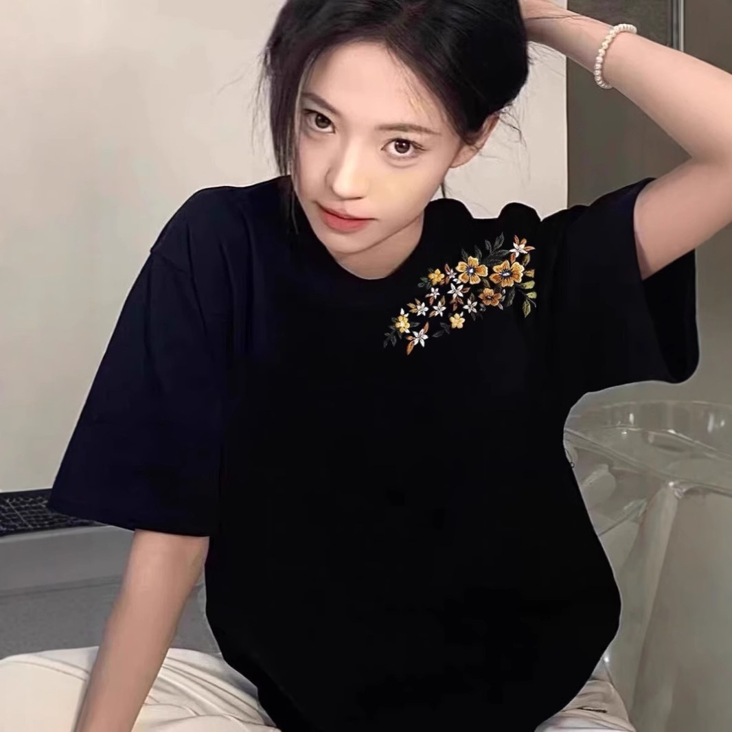 Black pure cotton short-sleeved T-shirt for women, 2025 new summer style American loose shoulder design half-sleeved T-shirt top details Picture