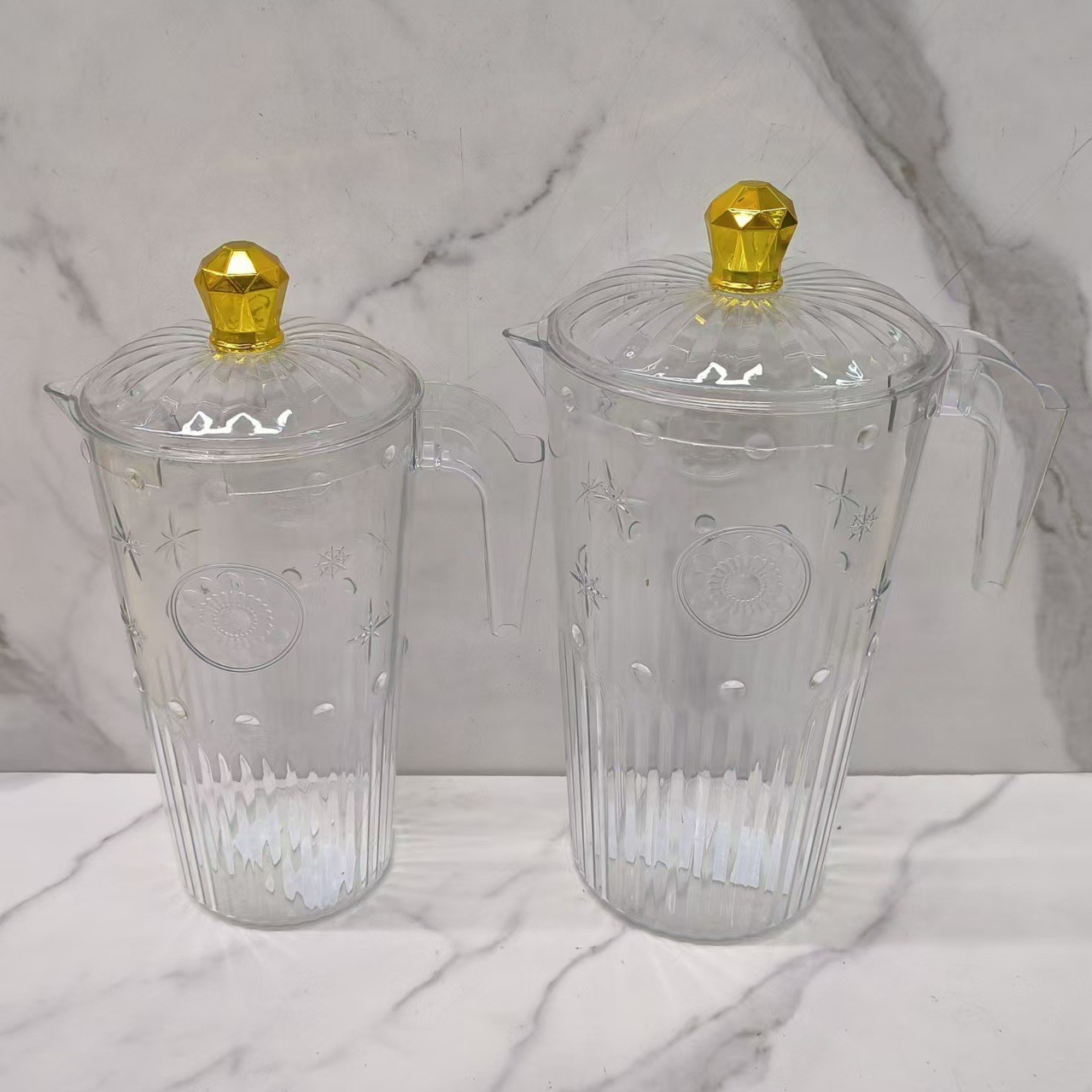 Plastic transparent cold water bottle with lid, backflow port, filter port, vertical and plain pattern cold water bottle, 1 bottle, 4 cups
