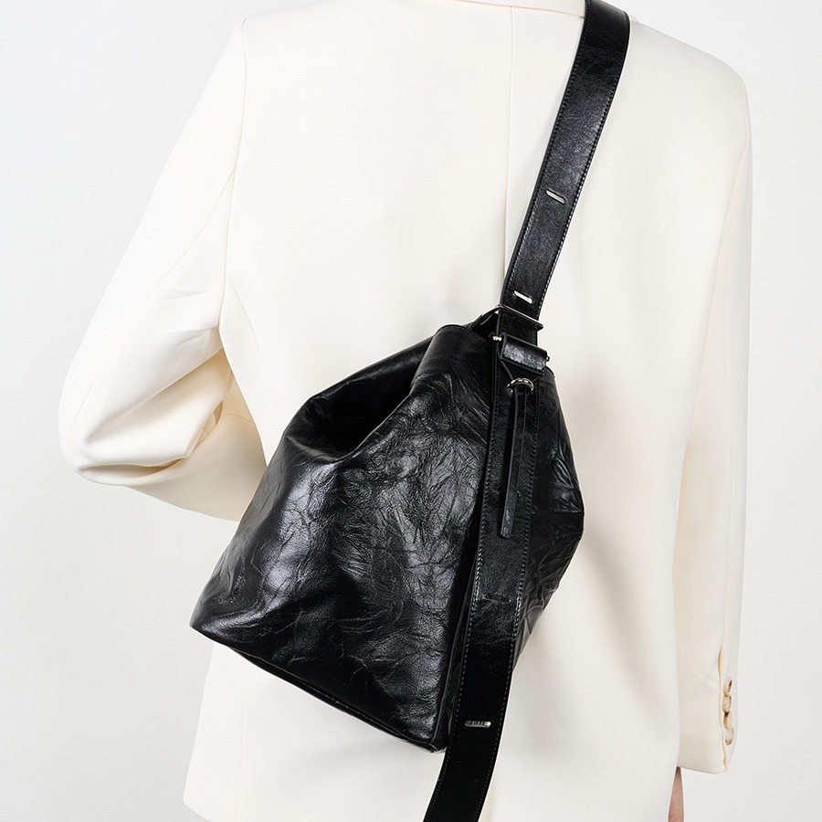 Top-grain cowhide women's bag, high-end retro bucket bag 2024, genuine leather single-shoulder crossbody bag, laid-back style pleated bag Specification image