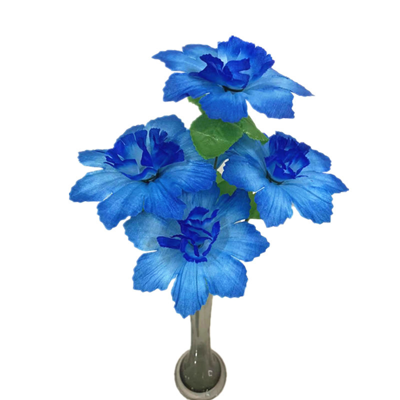 For the Qingming Festival, when visiting graves and paying respects, there are cheap preserved flowers, decorative flower arrangements, and wholesale of 5-head flowers with gold stars Application Scenario