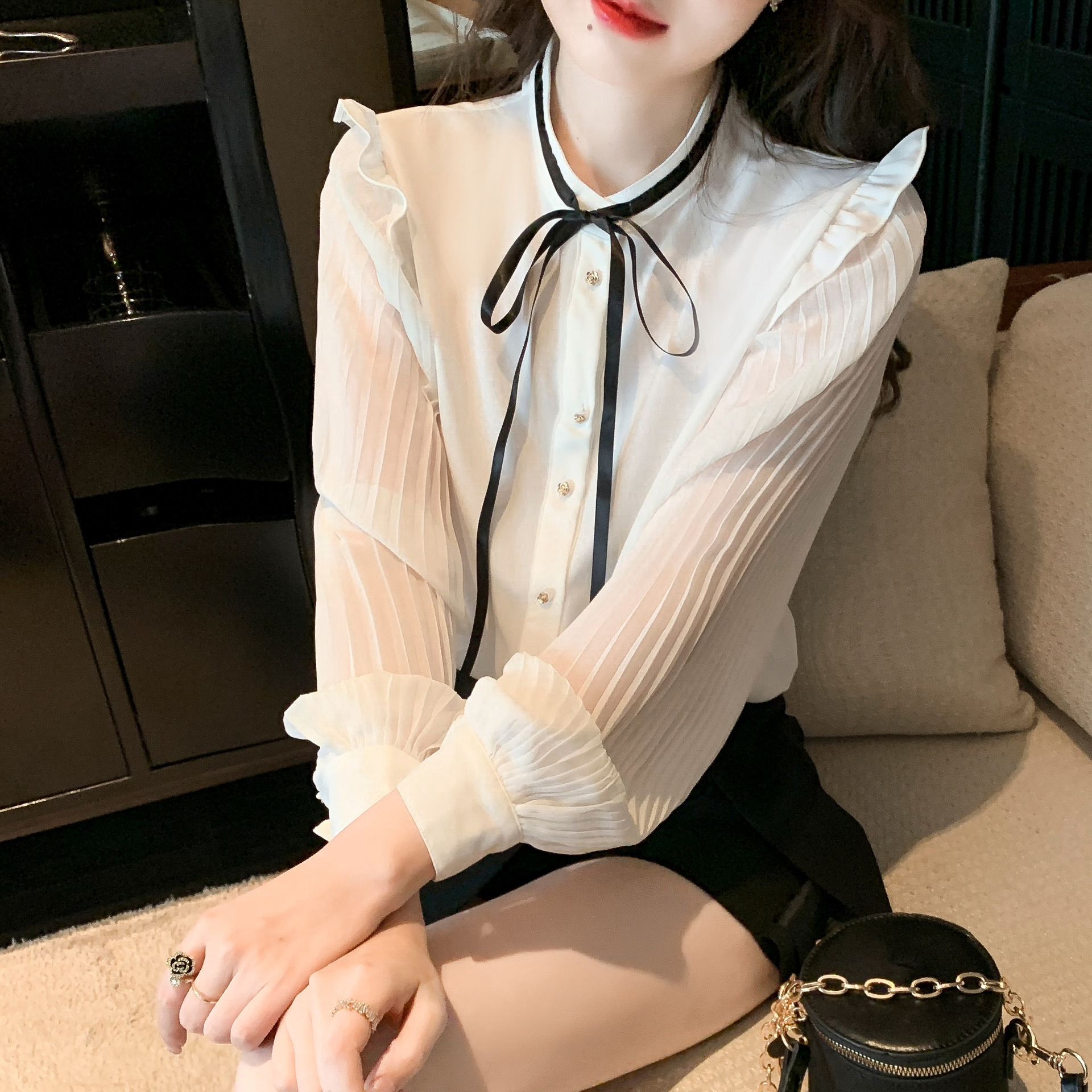 2022年秋季新款蕾丝气质衬衫女士内搭长袖冬洋气小衫漂亮雪纺上衣