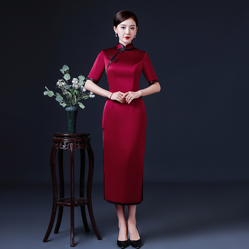 New and improved traditional Chinese fashion cheongsam dress, mother's wedding dress, wedding banquet Chinese-style dress for spring