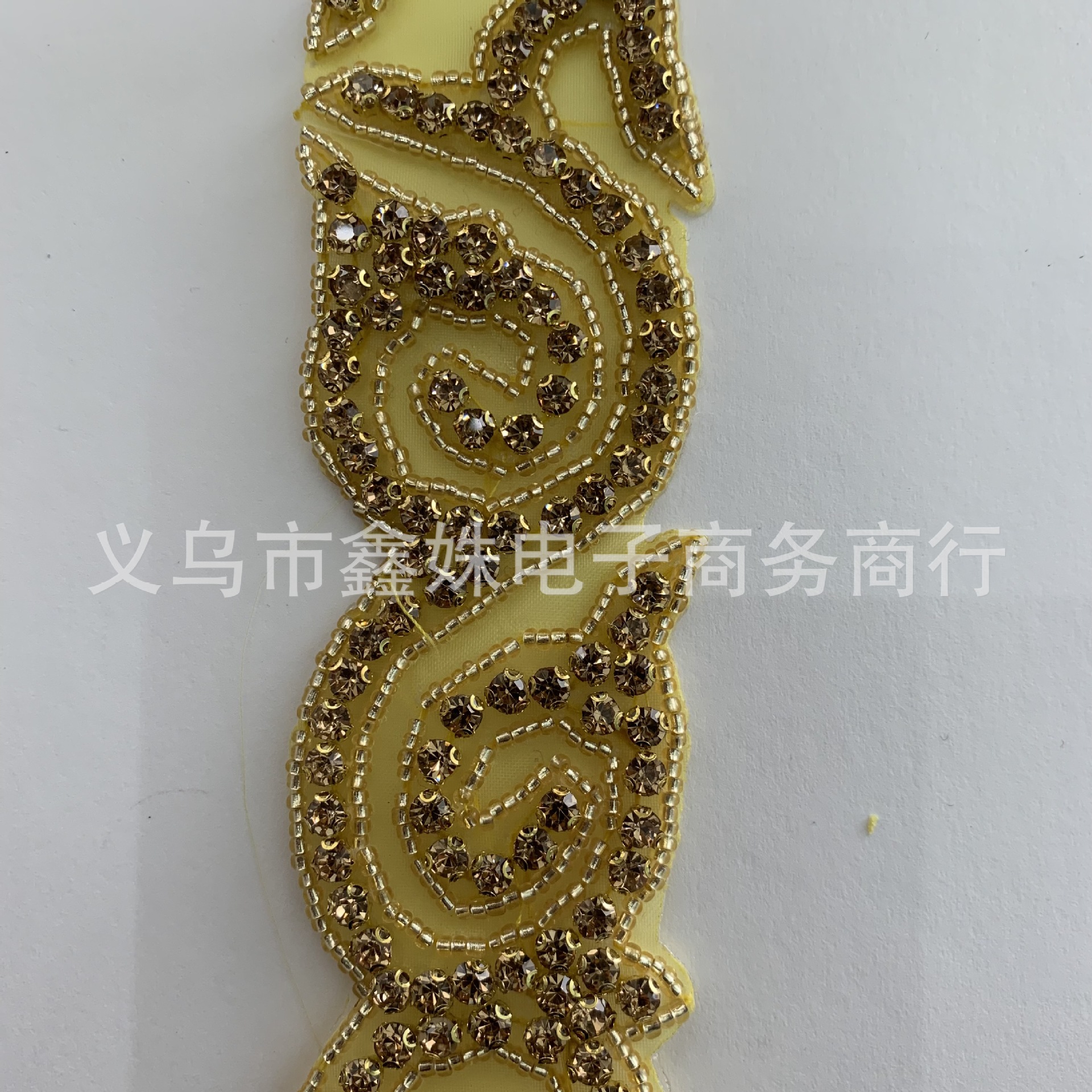 Xiangyun Ethnic style back adhesive patch clothing, cosplay anime dress, ancient costume, opera costume accessories Application Scenario