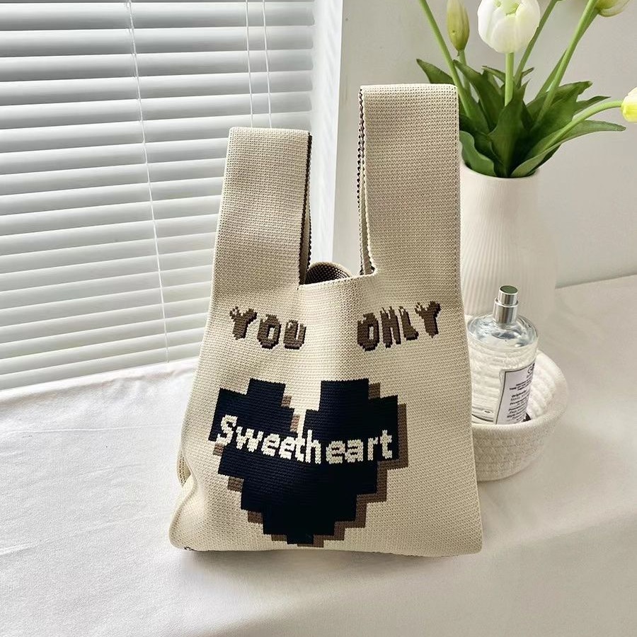 Hand-held knitted bag, knitted handbag, handbag, carried by hand when going out, knitted mahjong, must-win bag, a niche outfit, a popular online celebrity details Picture