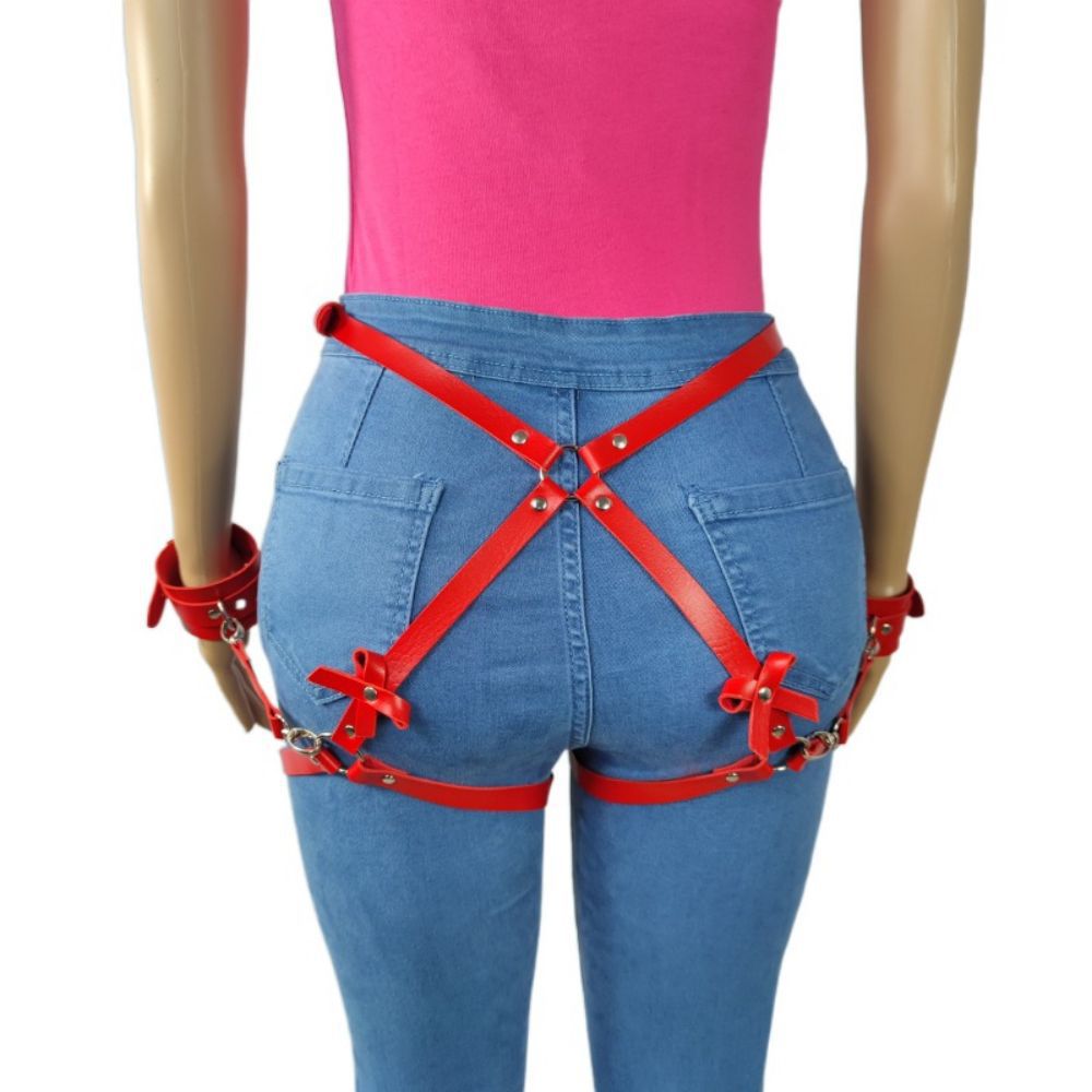 New wholesale hip cuff, handcuff, butterfly end belt, leather belt, leg loop, one-piece hip lift and sexy set Application Scenario