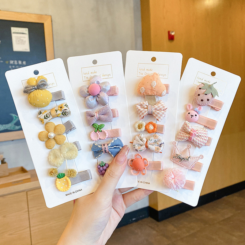 Cute baby hair clips, small hair clips for girls, hair clips for babies with less hair, hair clips for children's headwear Application Scenario