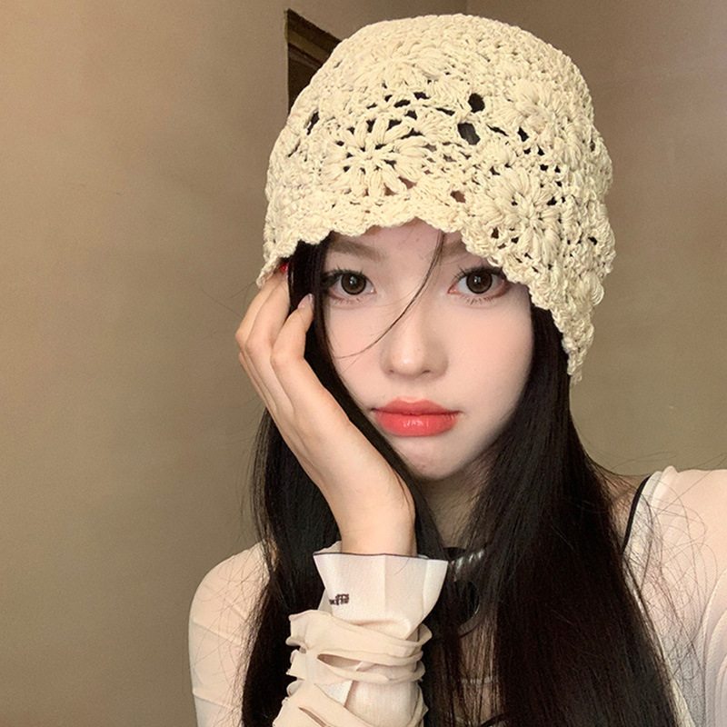 A collection of Japanese-style hand-woven headscarves, thin, hollowed-out woolen hats for women, and retro and artistic knitted hats Application Scenario