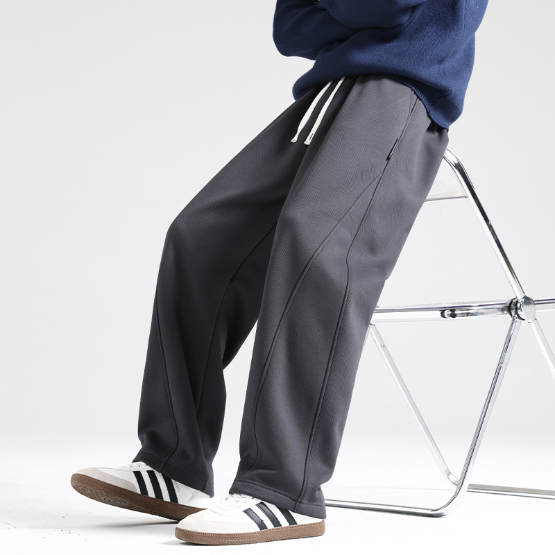 Men's autumn and winter straight-leg curved knife pants, fleece casual men's pants, loose wide-leg sweatpants, winter sports pants for men Application Scenario
