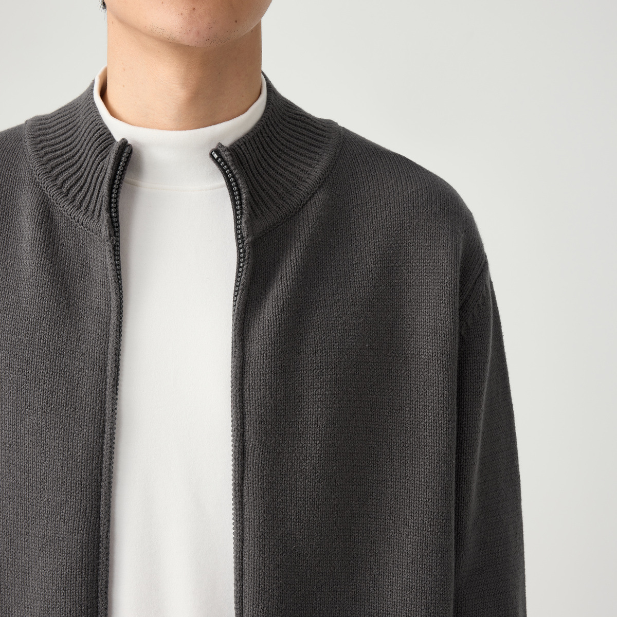 Momeck simple thick semi-high neck knitted jacket for men 2024 Autumn Edition, men's work jacket cardigan 2703 Specification image
