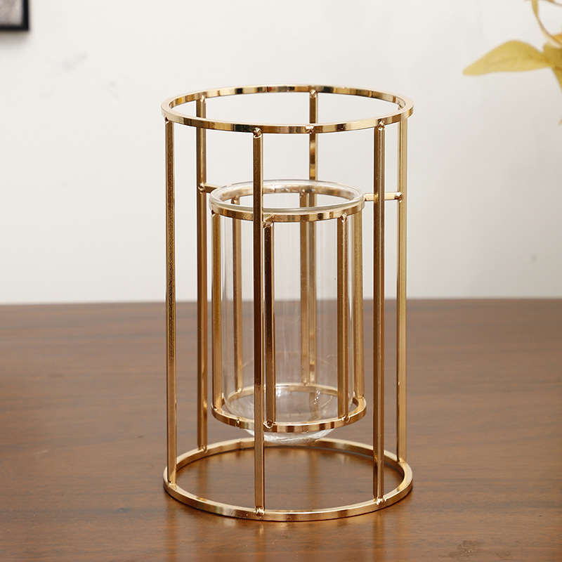 Light luxury style vase ornaments, living room dry flowers, hydroponic decorative flowers, entrance hall dining table, ironwork, glass transparent vases details Picture
