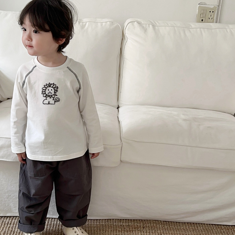 春季儿童纯棉长袖T恤男童女童白色小狮子刺绣内搭宝宝百搭上衣